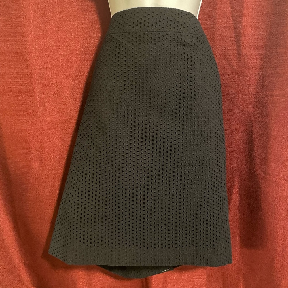 ANN Taylor black eyelet skirt sz 16